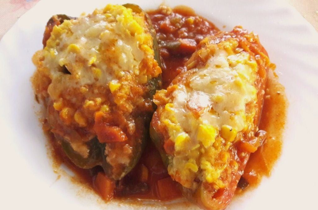 Morrones rellenos con choclo