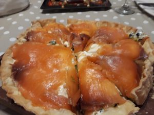 tarta de salmón y puerros